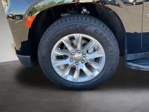 Used 2024 Chevrolet Tahoe Premier AWD/4WD image 35