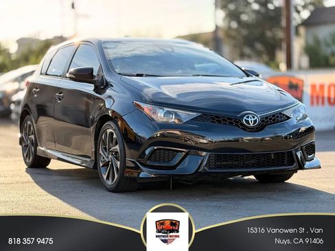 Used 2017 Toyota Corolla iM FWD image 1