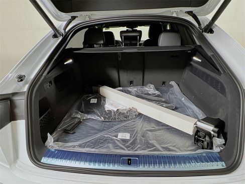 New 2026 Audi Q8 Premium Plus image 26