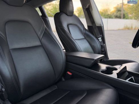 Used 2018 Tesla Model 3 Long Range image 18