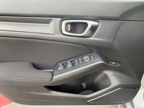 Used 2025 Honda Civic Sport image 12