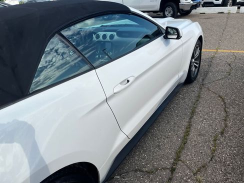 Used 2017 Ford Mustang Premium RWD image 18