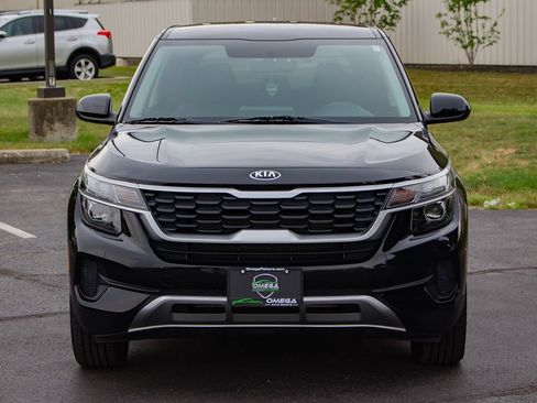 Used 2021 Kia Seltos LX AWD/4WD image 2