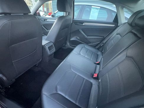 Used 2015 Volkswagen Passat 1.8T Limited Edition image 19