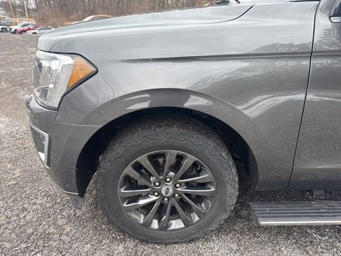 Used 2021 Ford Expedition Limited image 6