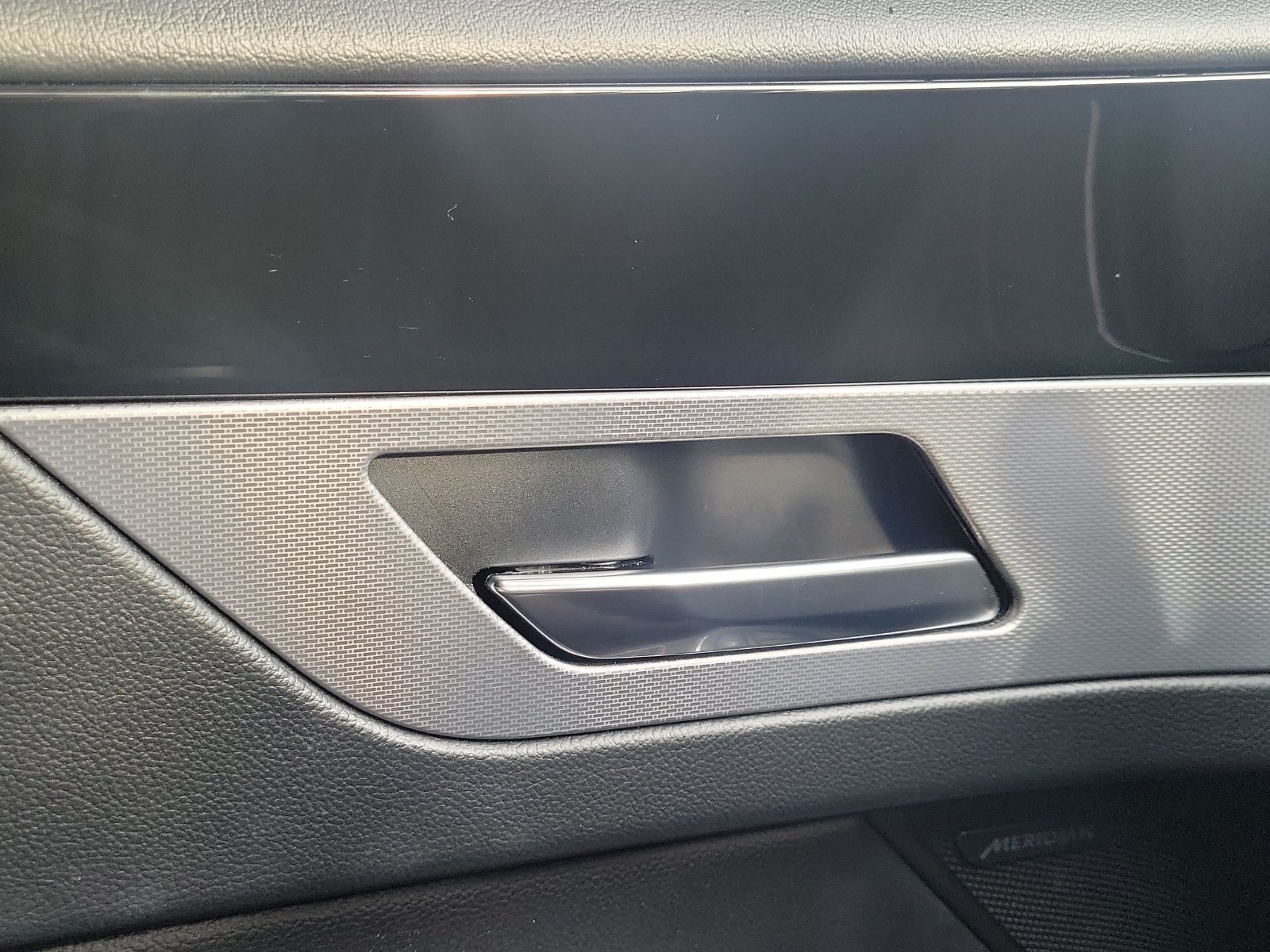Used 2019 Jaguar XF R-Sport AWD/4WD image 14
