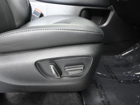 Used 2024 Toyota Grand Highlander AWD image 14