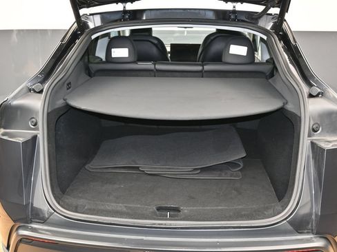 Used 2026 Tesla Model Y Long Range RWD image 34