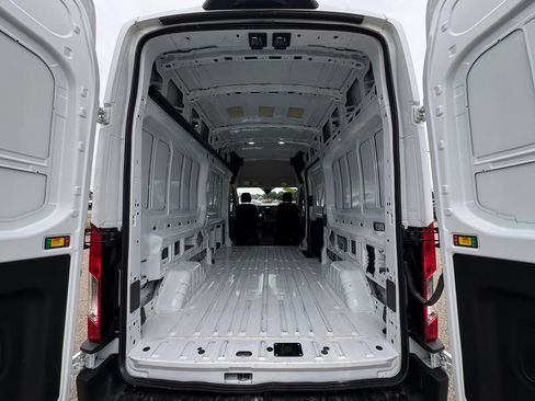 Used 2025 Ford Transit 250 148 High Roof AWD image 18