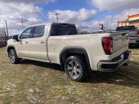 New 2026 GMC Sierra 1500 SLE image 6