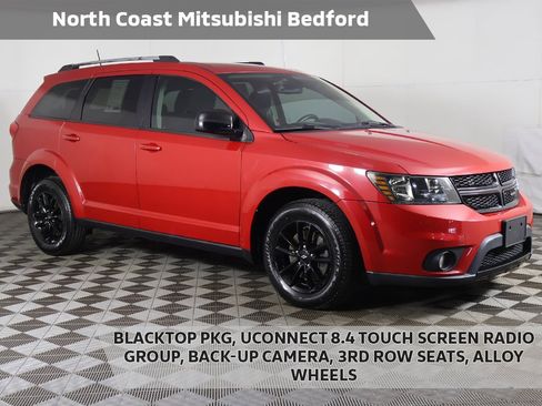 Used 2019 Dodge Journey SE image 1