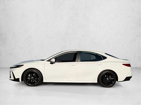 Certified 2025 Toyota Camry SE image 9