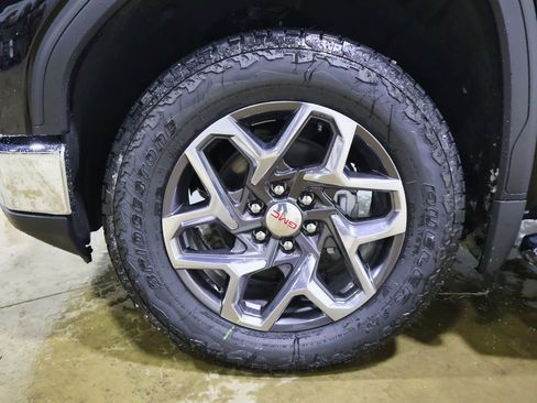 New 2026 GMC Sierra 1500 SLT w/ SLT Premium Plus Package image 32