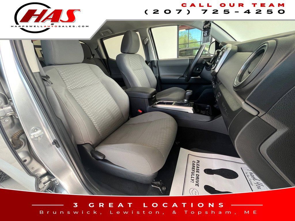 Used 2023 Toyota Tacoma SR5 AWD/4WD image 11