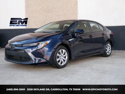 Used 2021 Toyota Corolla LE image 1