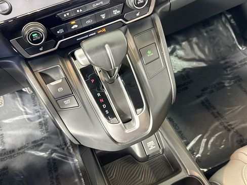 Used 2018 Honda CR-V Touring image 16