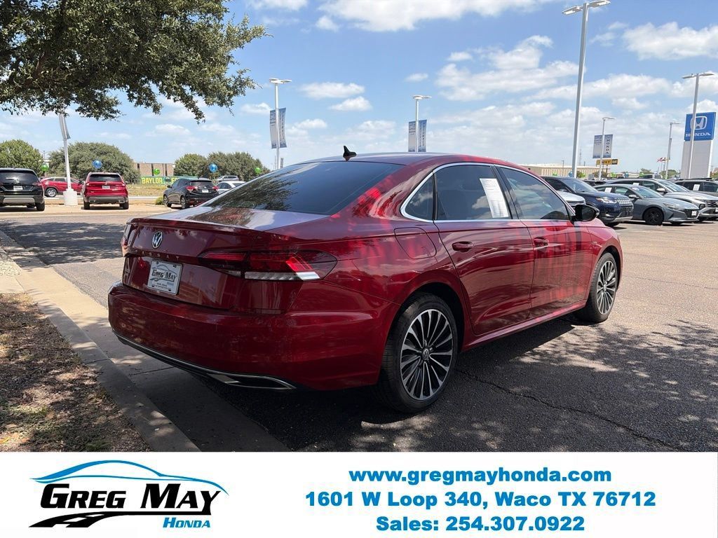 Used 2022 Volkswagen Passat 2.0T FWD image 8