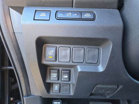 Certified 2023 Nissan Frontier SV w/ Technology Package image 16