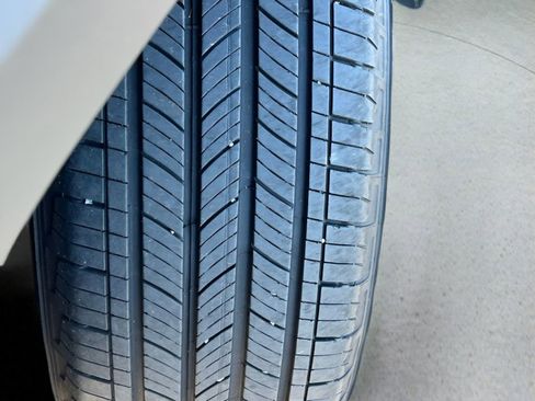 Certified 2025 Toyota RAV4 LE image 10