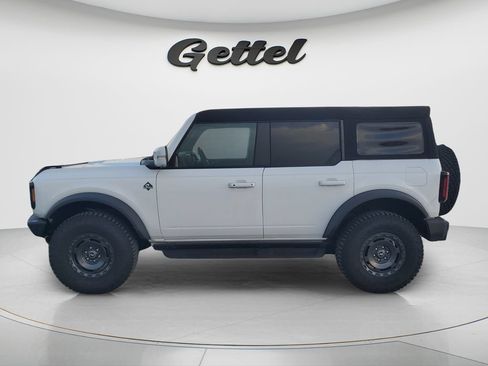 Used 2024 Ford Bronco Outer Banks AWD/4WD image 2