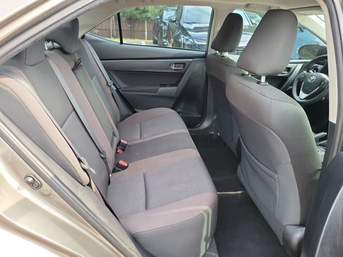 Used 2017 Toyota Corolla LE w/ LE Premium Package w/Moonroof FWD image 12