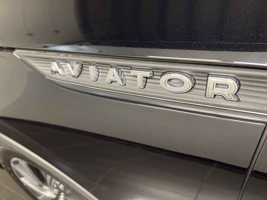 Used 2026 Lincoln Aviator AWD image 41