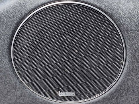 Used 2022 Genesis GV70 2.5T w/ Advanced Package image 31