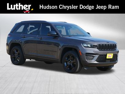 Used 2023 Jeep Grand Cherokee Altitude