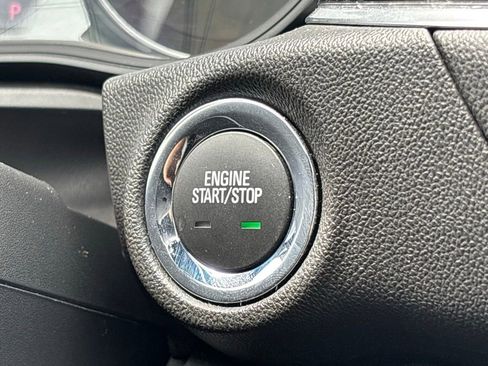 Used 2019 Buick Regal Avenir FWD image 14