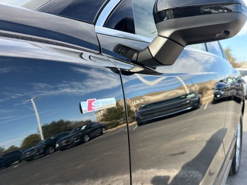 Certified 2025 Audi Q3 2.0T Premium Plus w/ Premium Plus Package image 5