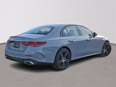 New 2026 Mercedes-Benz E 350 4MATIC Sedan image 4