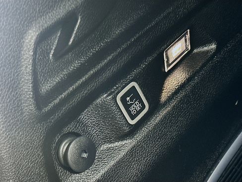 Used 2022 Jeep Grand Cherokee L Limited w/ Trailer Tow Group (B) image 29