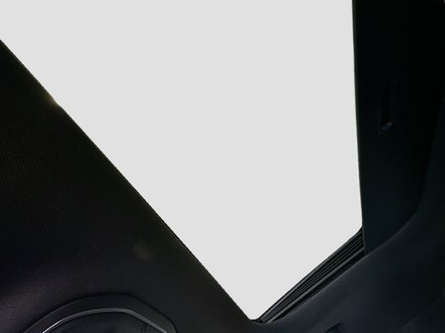 Used 2023 Jeep Grand Cherokee L Altitude image 26