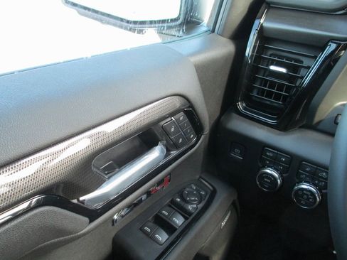 New 2026 GMC Sierra 1500 AT4 w/ AT4 Premium Package image 18