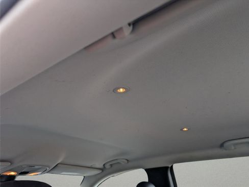 Used 2020 Jeep Cherokee Limited image 30