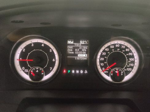 Used 2017 RAM 1500 Classic SLT AWD/4WD image 23