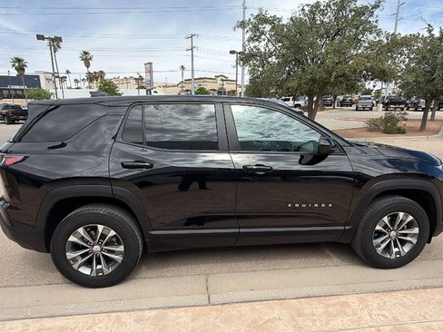 Used 2025 Chevrolet Equinox LT FWD image 5