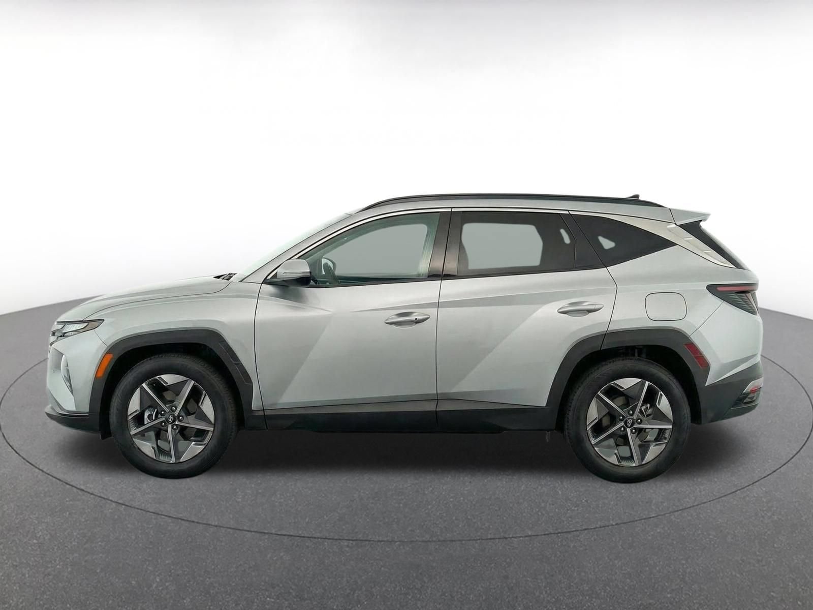 Used 2025 Hyundai Tucson SEL FWD image 4