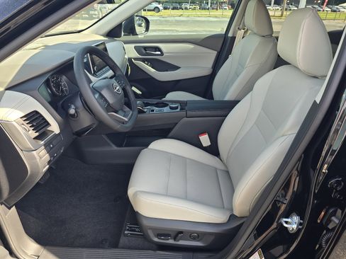 New 2026 Nissan Rogue SV AWD/4WD image 11