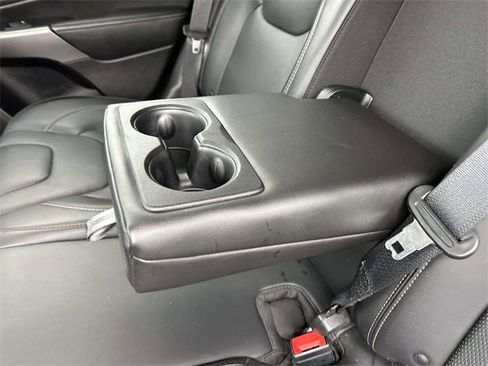 Certified 2019 Jeep Cherokee Limited image 18