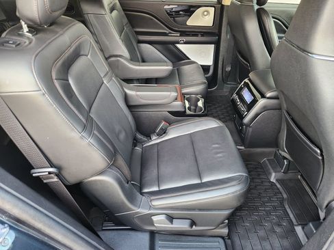 Used 2024 Lincoln Aviator Reserve w/ Equipment Group 201A RWD image 31