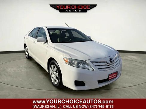 Used 2011 Toyota Camry LE image 7