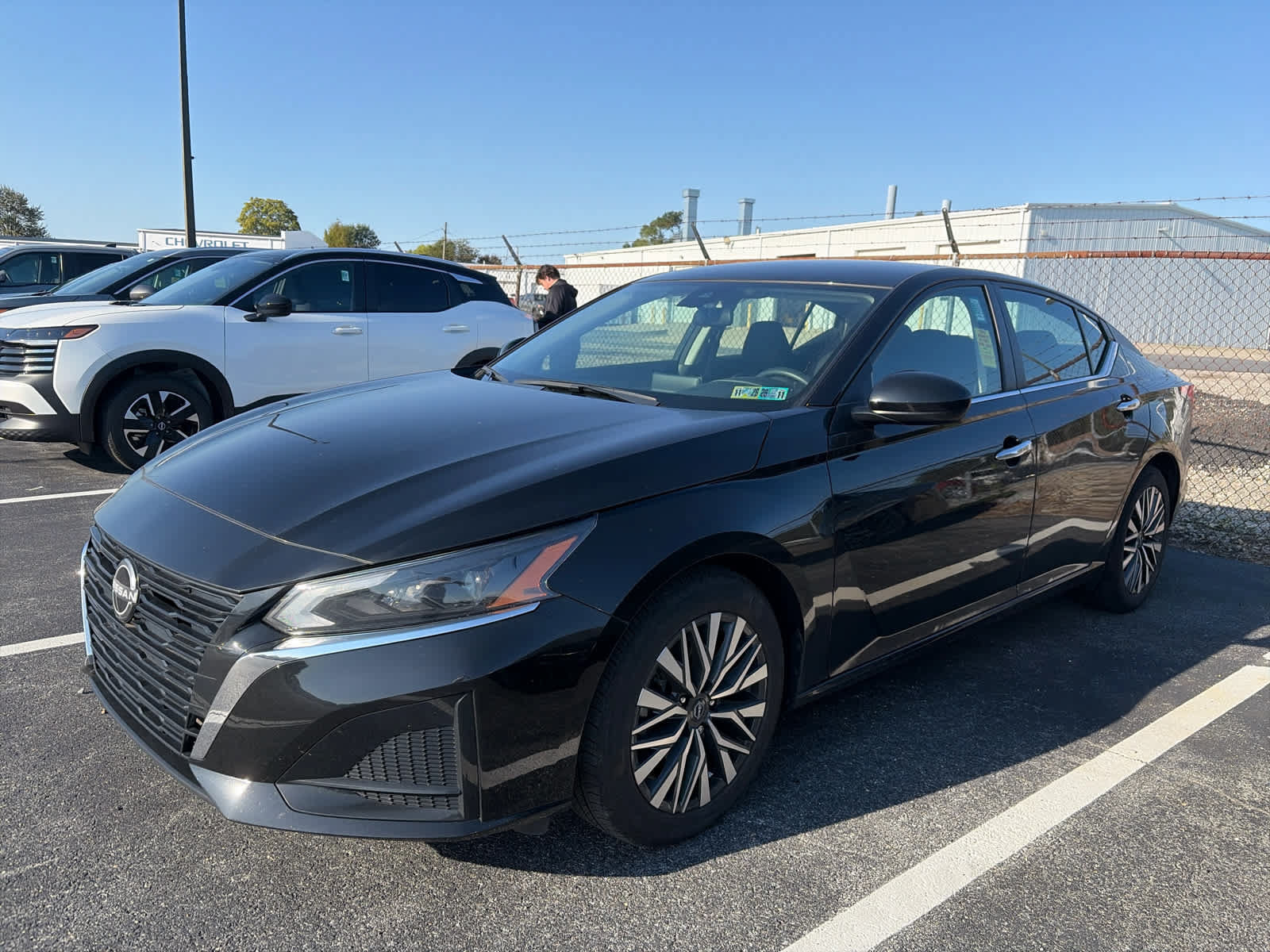 Used 2023 Nissan Altima 2.5 SV FWD image 1
