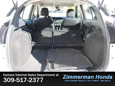 Used 2022 Nissan Kicks S image 7