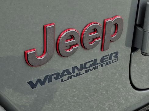 Used 2021 Jeep Wrangler Unlimited Rubicon AWD/4WD image 30