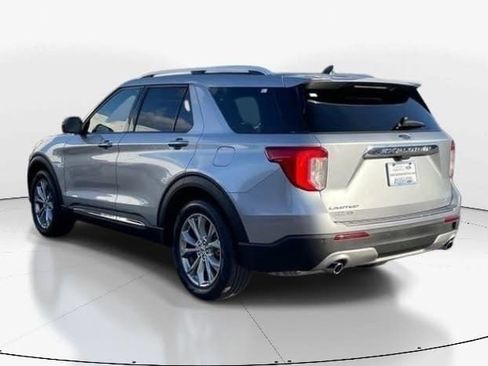 Used 2023 Ford Explorer Limited image 5