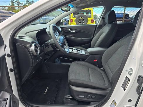 Used 2023 Hyundai Kona SE FWD image 18