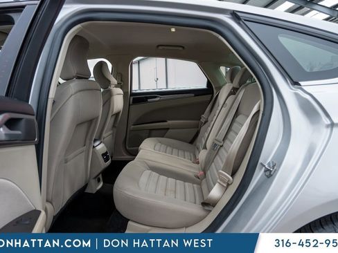 Used 2019 Ford Fusion SE image 20