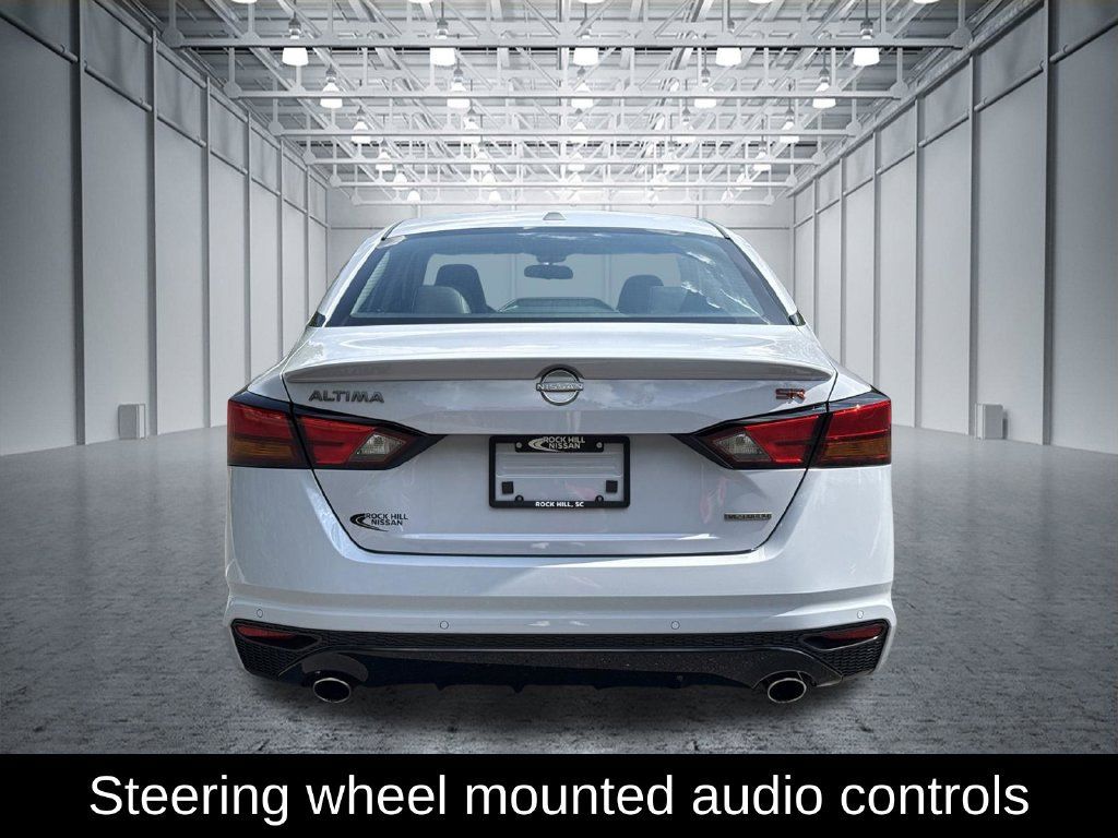 Certified 2024 Nissan Altima 2.0 SR FWD image 6