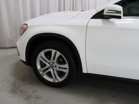 Used 2020 Mercedes-Benz GLA 250 4MATIC w/ Premium Package image 33